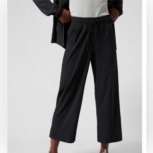 Athleta Pants Size 8 Black Wide Leg Crop Pants